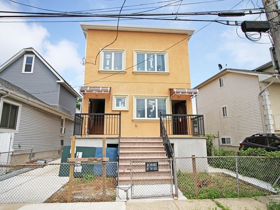 Single-family for Sale South Beach, Staten Island