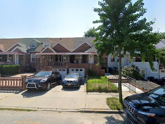 Single-family for Pre-foreclosure / auction Springfield Gardens, Queens