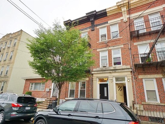 Multi-family for Sale Bensonhurst, Brooklyn