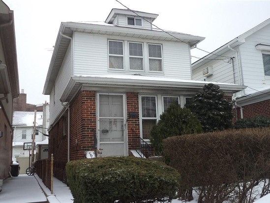 Single-family for Pre-foreclosure Fort Hamilton, Brooklyn