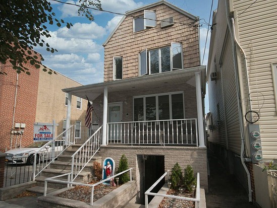 Single-family for Sale Bensonhurst, Brooklyn