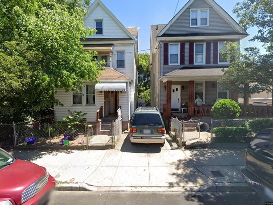 Single-family for Pre-foreclosure Jamaica, Queens