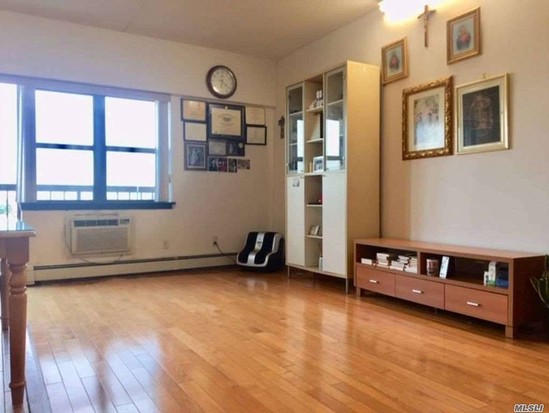 Condo for Sale Flushing, Queens