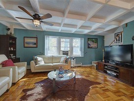 Home for Sale Briarwood, Queens