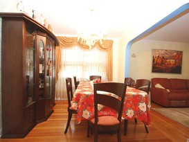 Home for Sale Briarwood, Queens