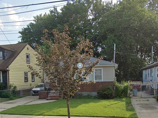 Single-family for Contingent Rosedale, Queens