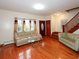 Home for Sale Briarwood, Queens