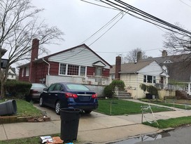 Home for Pre-foreclosure / auction Far Rockaway, Queens