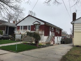 Home for Pre-foreclosure / auction Far Rockaway, Queens