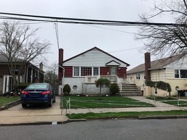 Home for Pre-foreclosure / auction Far Rockaway, Queens