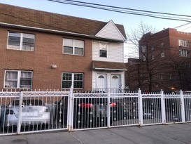 Home for Pre-foreclosure / auction Crotona Park East, Bronx