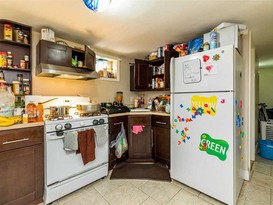 Home for Pre-foreclosure / auction South Ozone Park, Queens