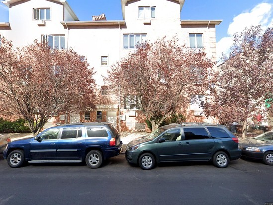 Single-family for Pre-foreclosure Borough Park, Brooklyn