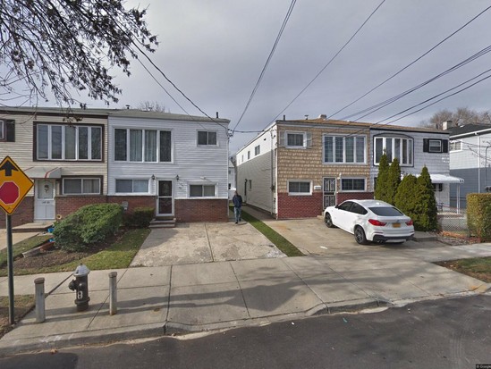 Multi-family for Pre-foreclosure Rosedale, Queens