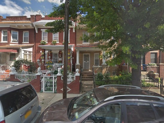 Single-family for Sale East New York, Brooklyn