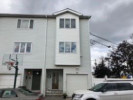 Home for Pre-foreclosure / auction Tottenville, Staten Island