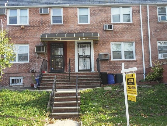 Single-family for Sale Kew Gardens Hills, Queens