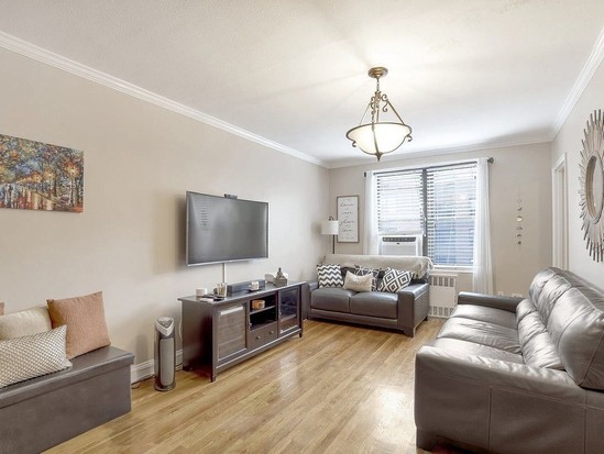 Condo for Sale Kew Gardens Hills, Queens