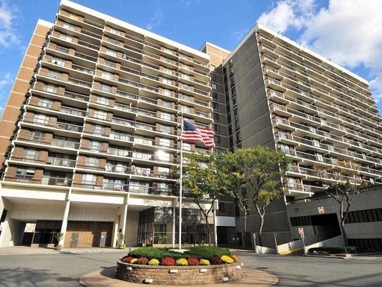 Condo for Sale Kew Gardens Hills, Queens