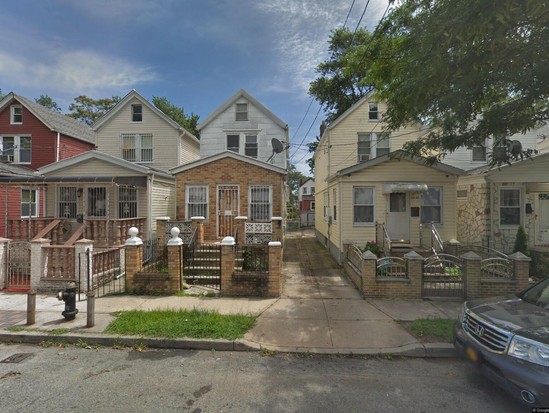 Single-family for Sale South Jamaica, Queens