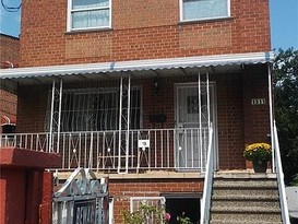 Home for Pre-foreclosure Baychester, Bronx