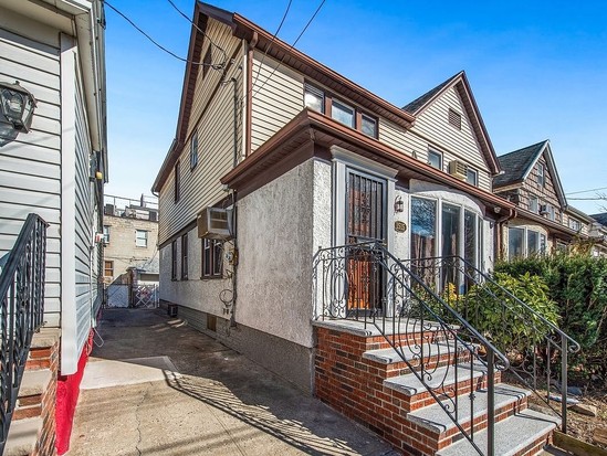 Single-family for Sale Midwood, Brooklyn