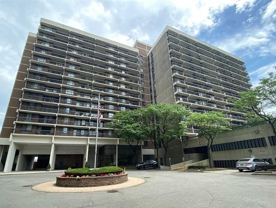 Condo for Sale Kew Gardens Hills, Queens