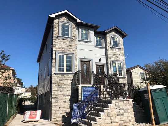 Single-family for Sale South Beach, Staten Island