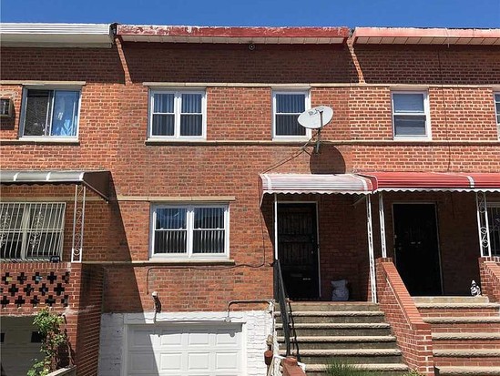 Single-family for Contingent Flushing, Queens