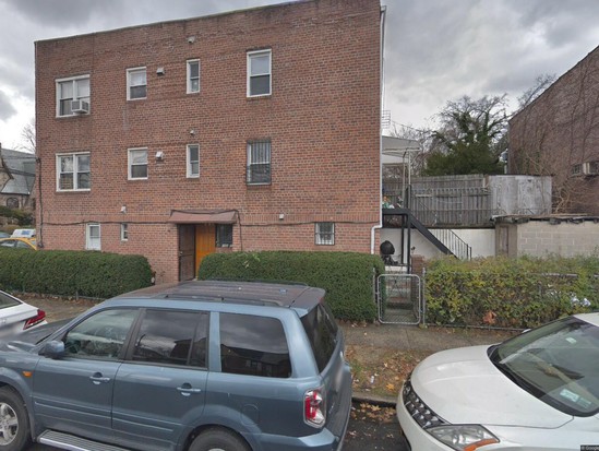 Multi-family for Pre-foreclosure Kew Gardens Hills, Queens