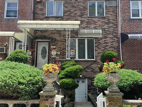 Multi-family for Sale Bensonhurst, Brooklyn