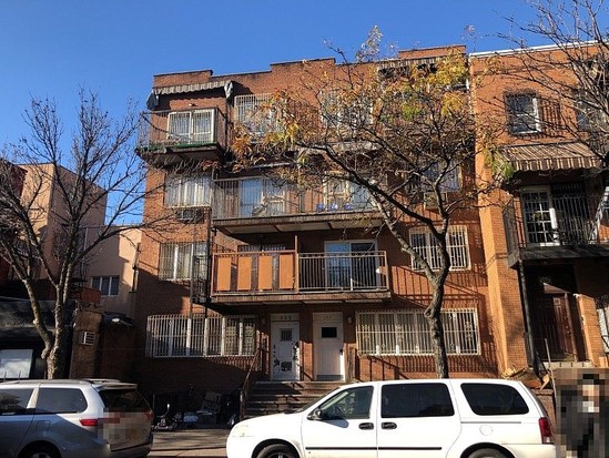 Single-family for Pre-foreclosure / auction Williamsburg, Brooklyn