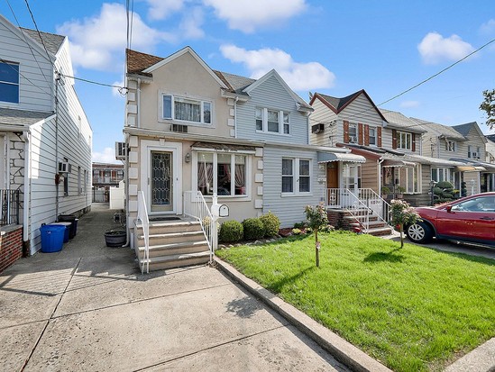 Single-family for Sale Marine Park, Brooklyn