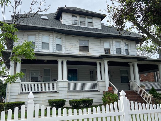 Single-family for Sale Rockaway Park, Queens