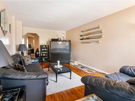 Home for Sale Throggs Neck, Bronx