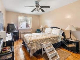 Home for Sale Throggs Neck, Bronx