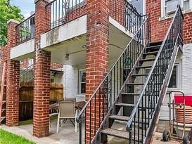 Home for Sale Throggs Neck, Bronx