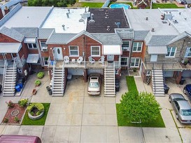 Home for Sale Throggs Neck, Bronx