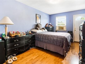 Home for Sale Throggs Neck, Bronx