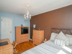 Home for Sale Throggs Neck, Bronx