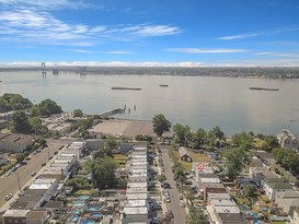 Home for Sale Throggs Neck, Bronx