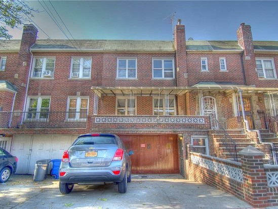 Multi-family for Sale Bensonhurst, Brooklyn