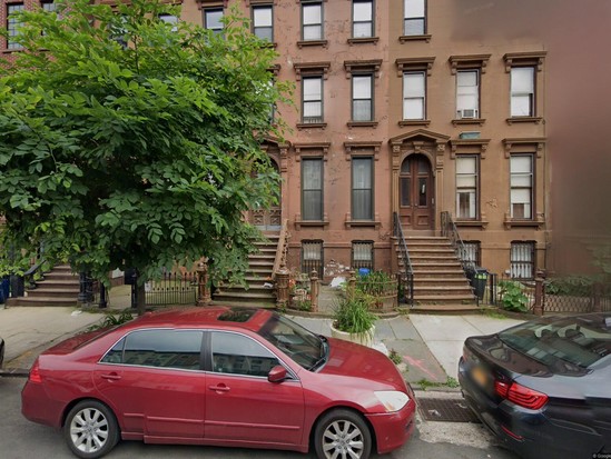 Single-family for Pre-foreclosure Bedford Stuyvesant, Brooklyn