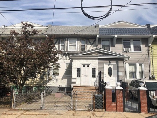 Single-family for Pre-foreclosure / auction Canarsie, Brooklyn