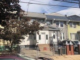 Home for Pre-foreclosure / auction Canarsie, Brooklyn