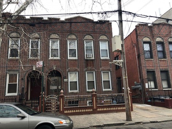 Single-family for Pre-foreclosure / auction East Flatbush, Brooklyn