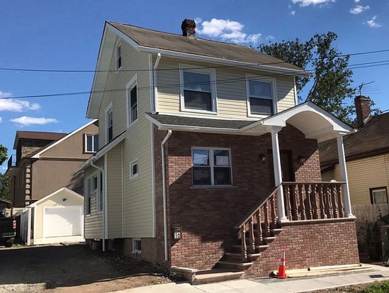 Single-family for Sale Castleton Corners, Staten Island