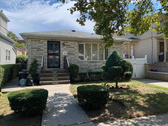 Single-family for Sale Pomonok, Queens