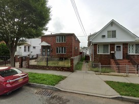 Home for Pre-foreclosure Springfield Gardens, Queens