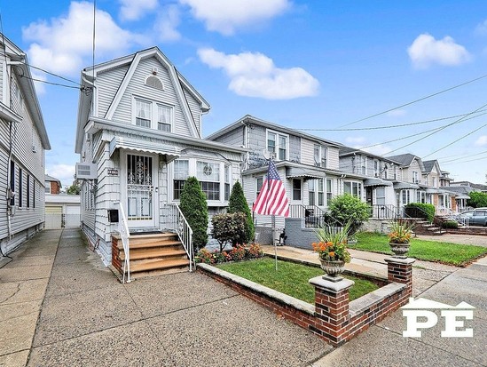 Single-family for Sale Marine Park, Brooklyn